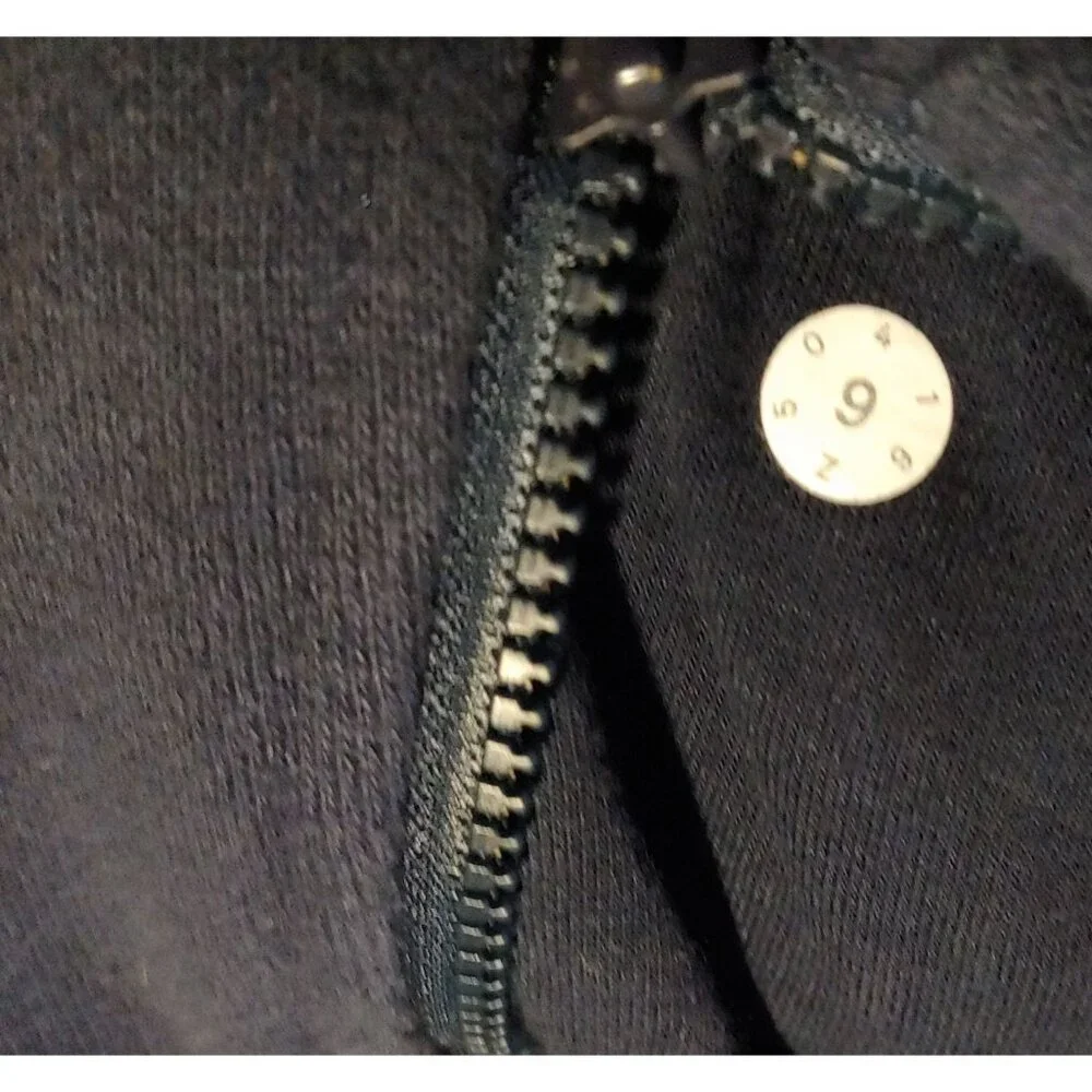 Lululemon Fleece Be True Hoodie jacket in the color Inkwell 9 Athleisure. - Picture 11 of 11